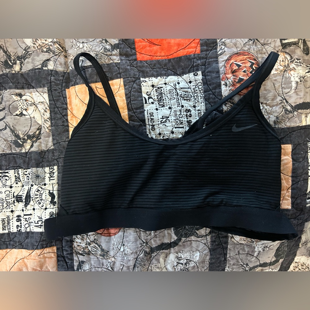 Nike Women's Black Ribbed Sports Bra